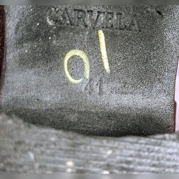 Carvela Saddle Leather Buckle Flat Ankle Boots - Picture 7 of 9